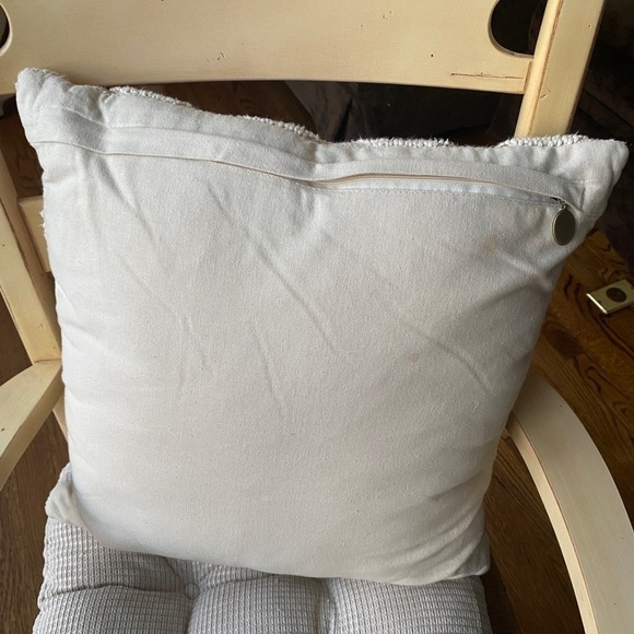 Pier 1 Festive Cream Color Diamond Design with gold color sequins - Picture 3 of 8